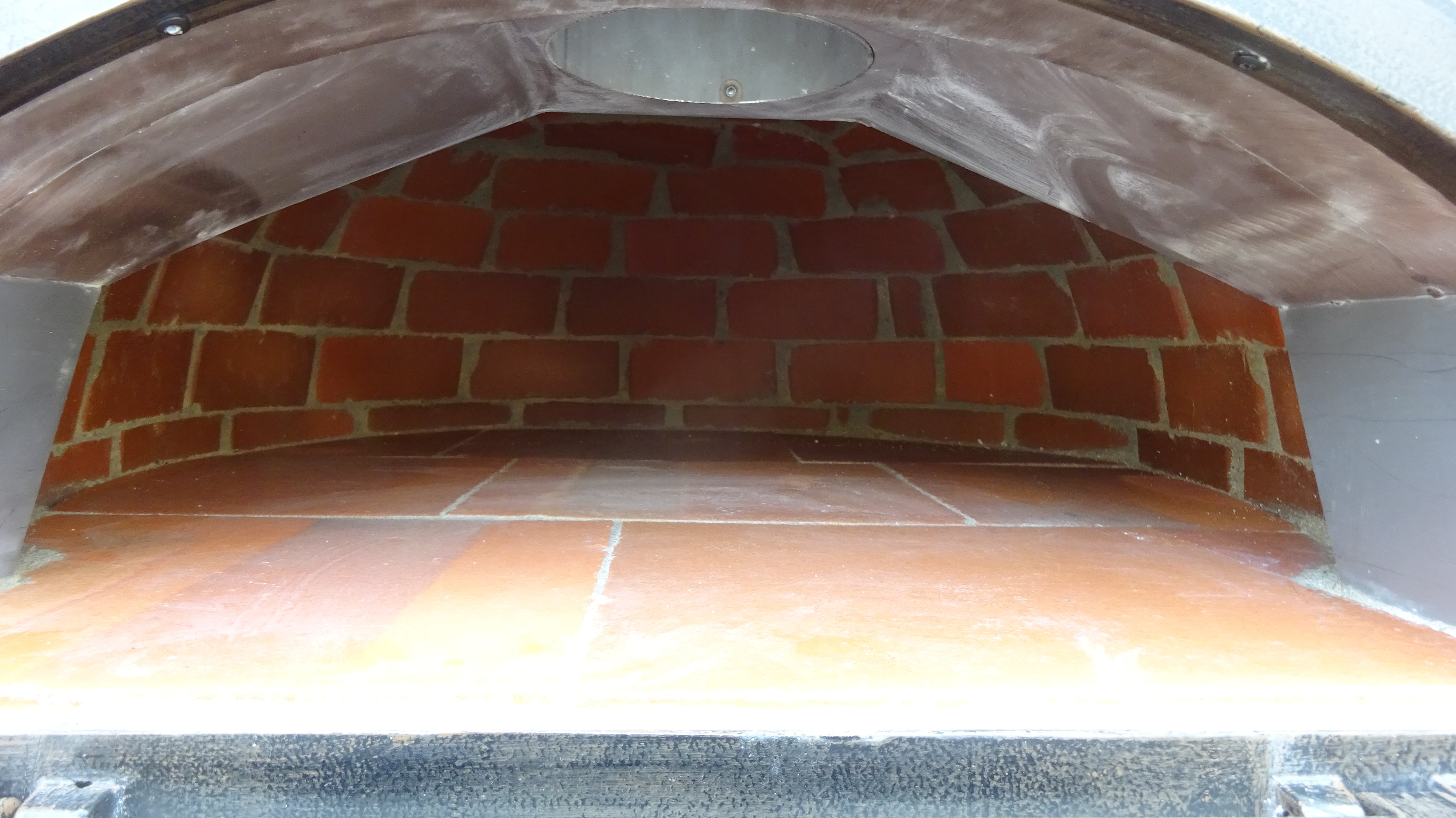 Lume Largo Premium Pizza Oven for Outdoor Dinners
