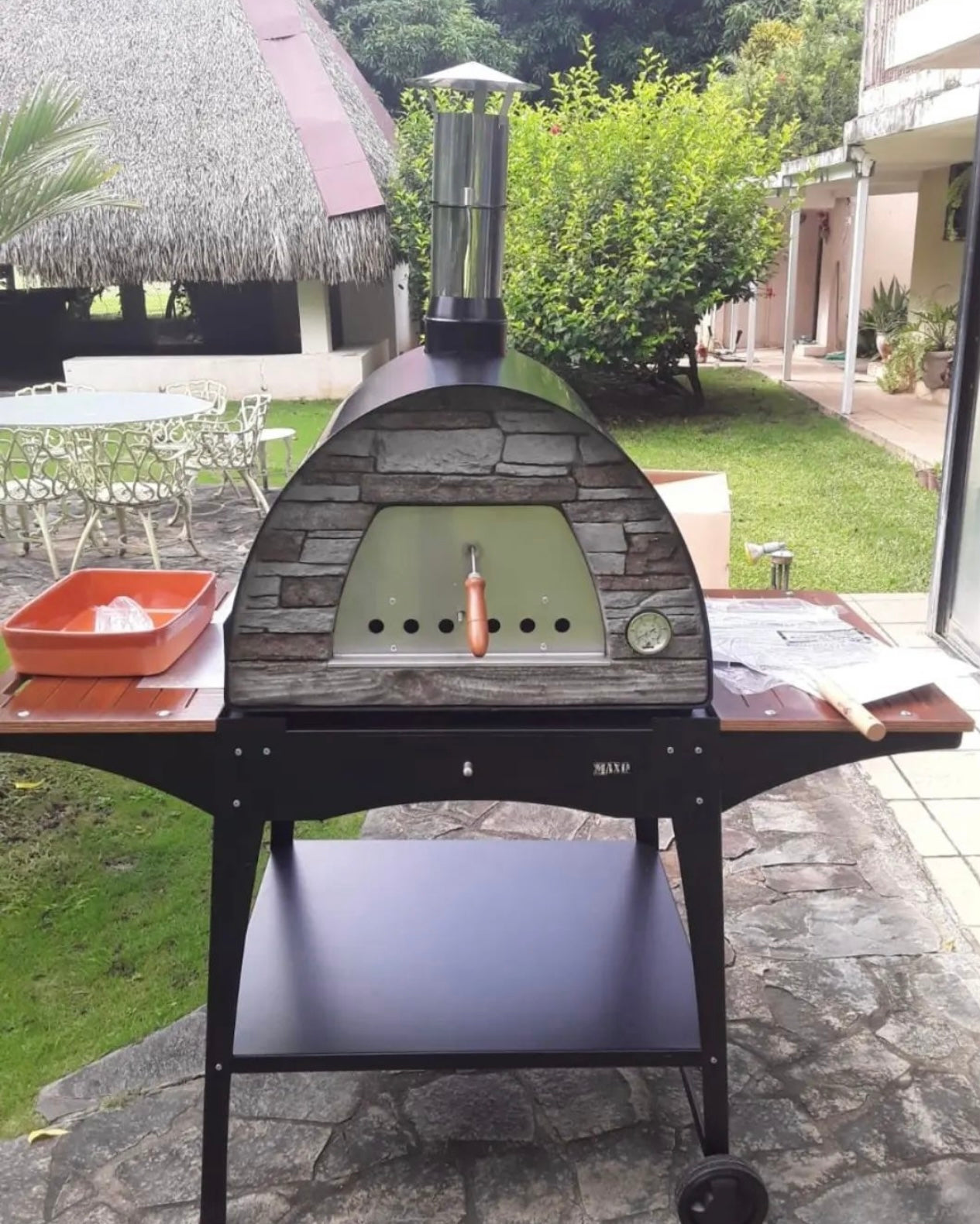MAXIMUS ARENA BLACK PIZZA OVEN