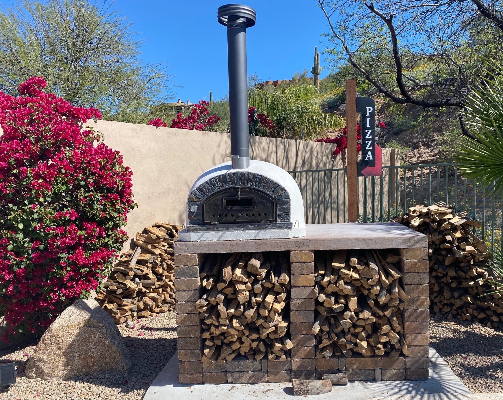 BUENA VENTURA "PRETO" PREMIUM PIZZA OVEN